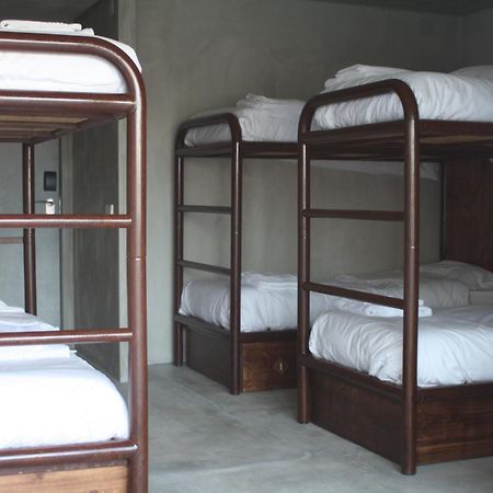 N1 Hostel Apartments And Suites Santarém الغرفة الصورة