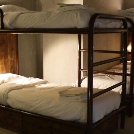 N1 Hostel Apartments And Suites Santarém الغرفة الصورة