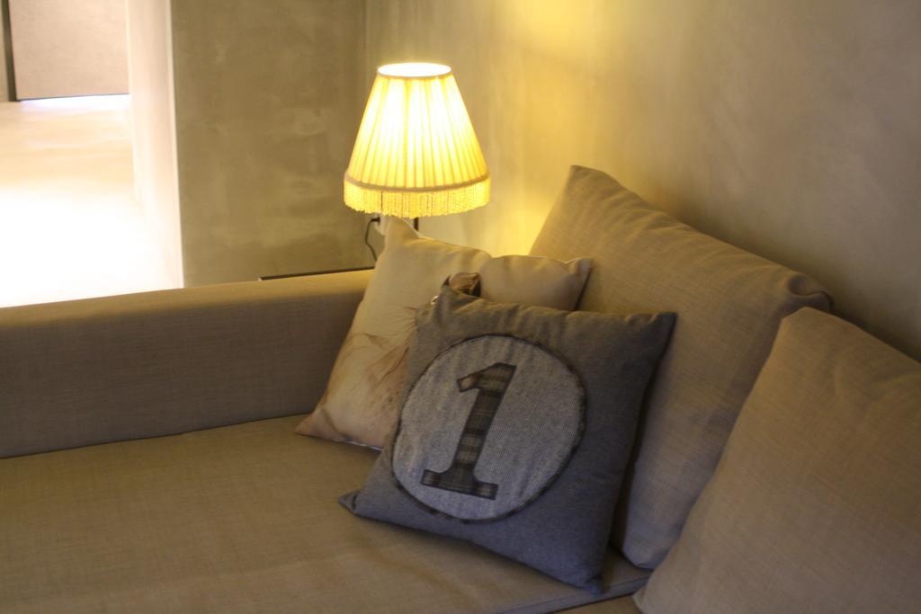 N1 Hostel Apartments And Suites Santarém الغرفة الصورة